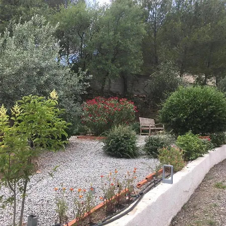 La Villa Du Menhir Chambre D'Hotes Et Gite Lodge *