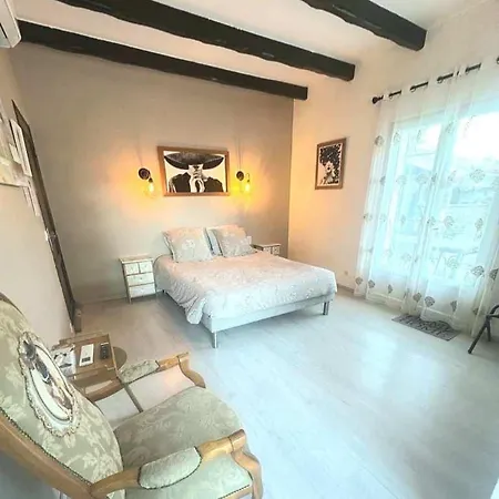 La Villa Du Menhir Chambre D'Hotes Et Gite Bize-Minervois