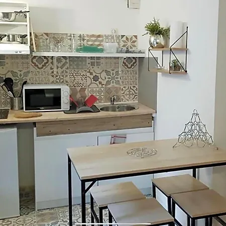 山林小屋 La Du Menhir D'hotes Et *